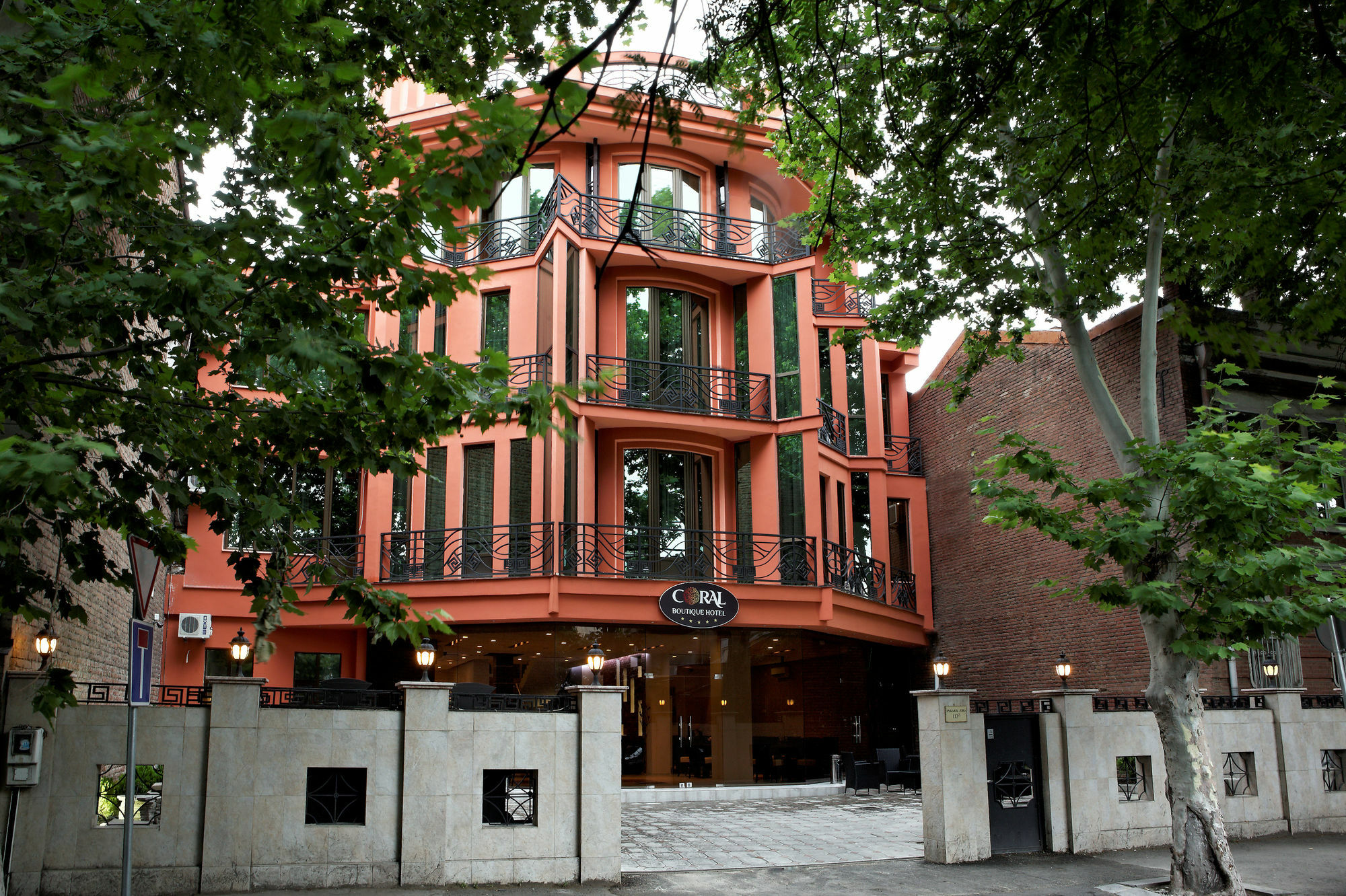 Coral Boutique Hotel Тбилиси Экстерьер фото